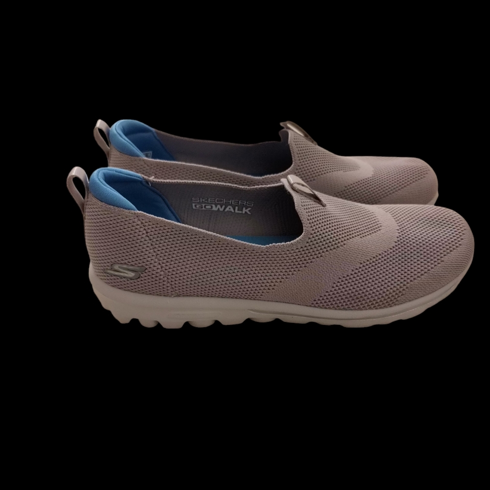 Sketchers Gowalk Goga Mat Classic Washable Knit slip-on shoes. Size 10